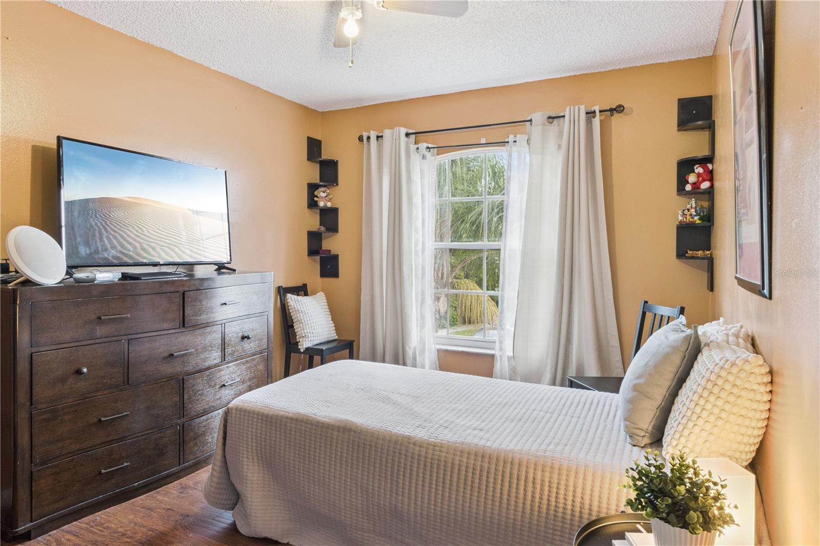 DAHLIA RESERVE AT CRESCENT LAKES - Residential