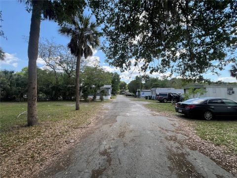 Tiny photo for 30 Wafford Street, Umatilla, FL 32784 (MLS # O6395218)