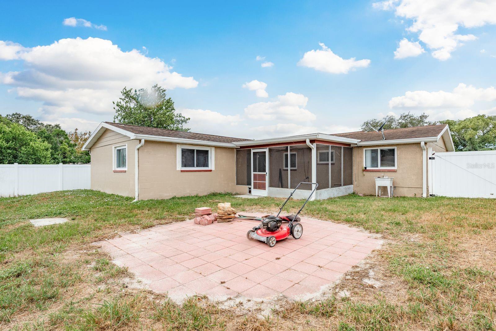 REGENCY PARK - Residential