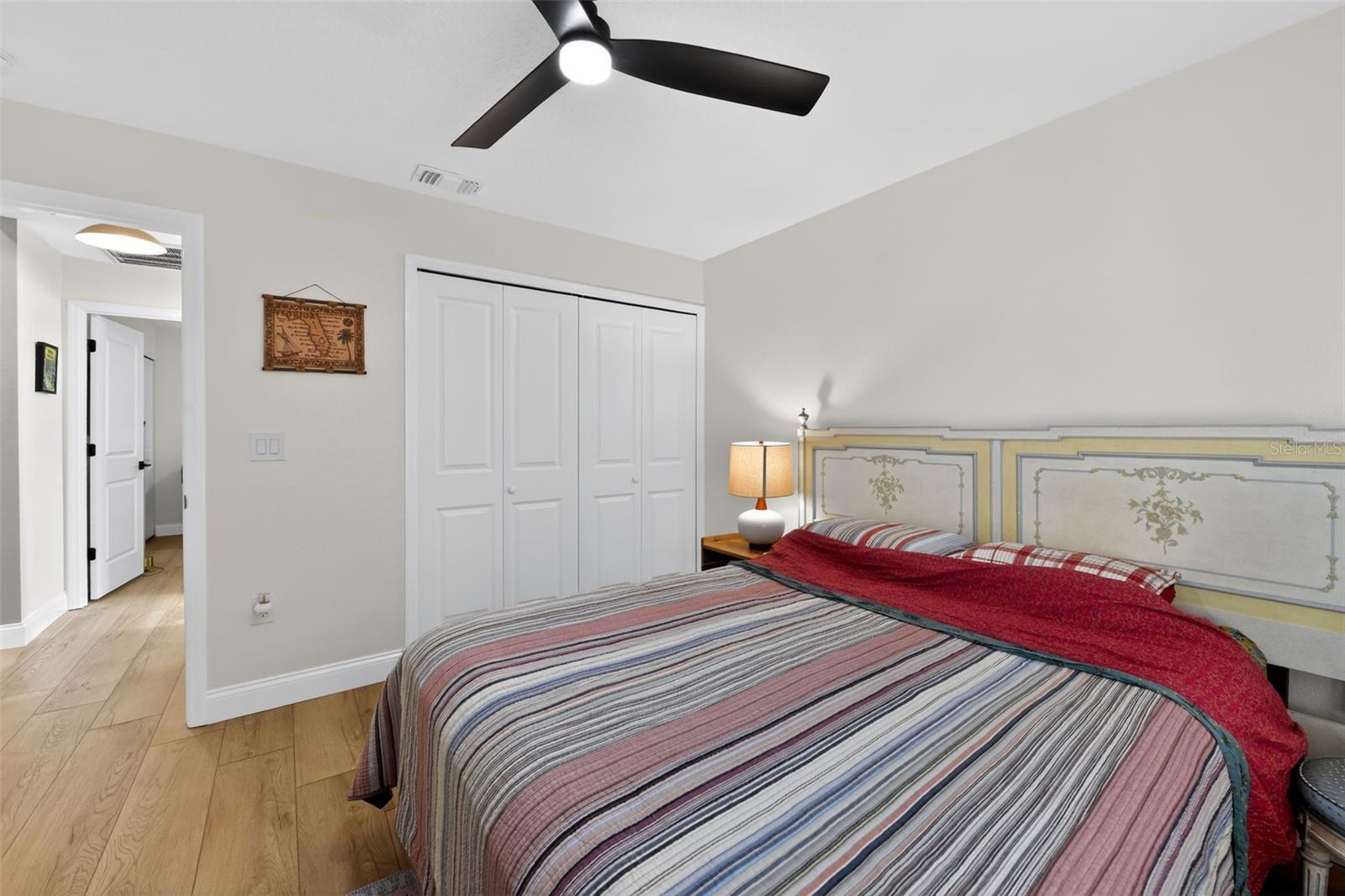 HAMLETS GROVE - Residential