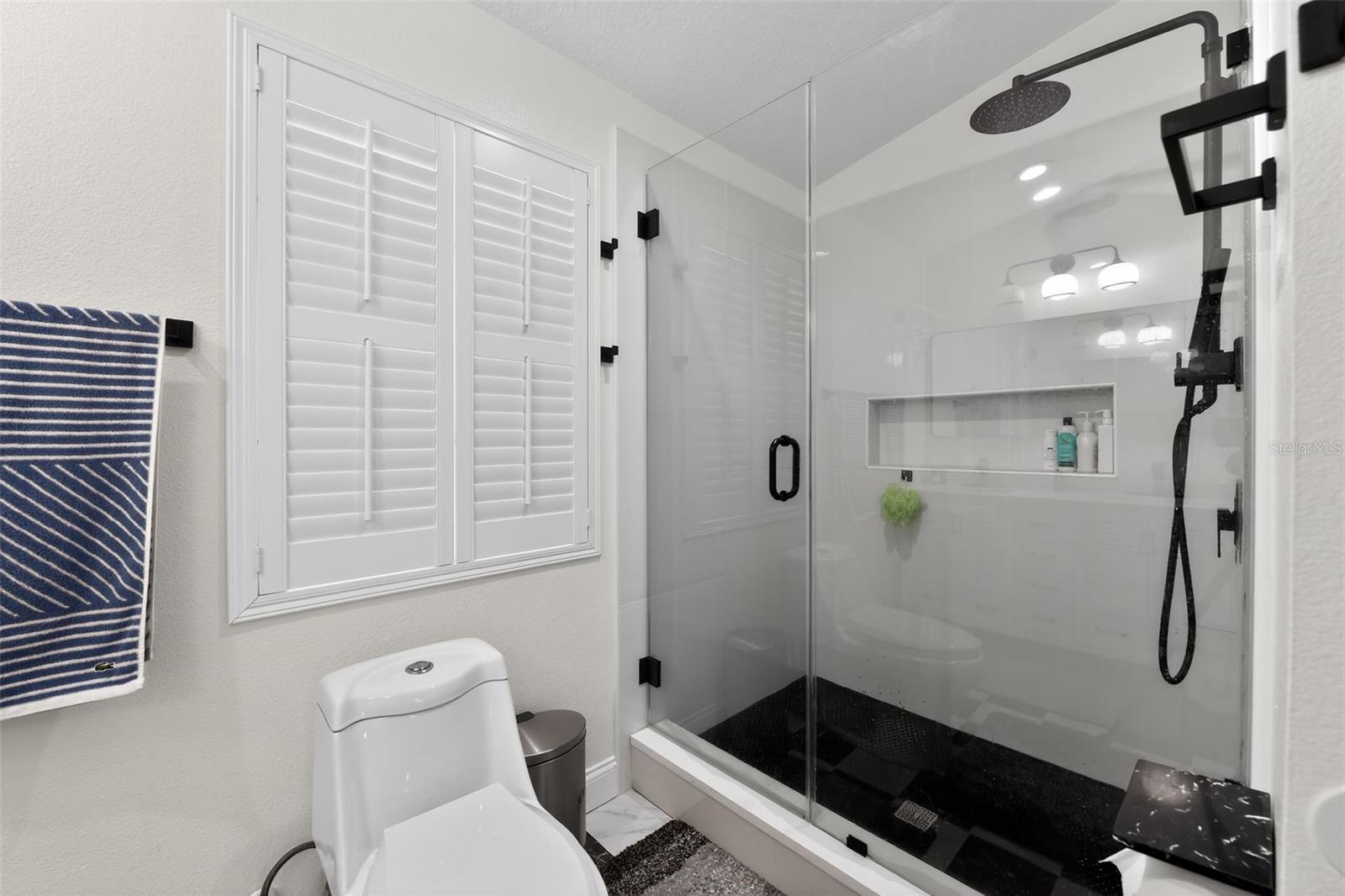 HAMLETS GROVE - Residential