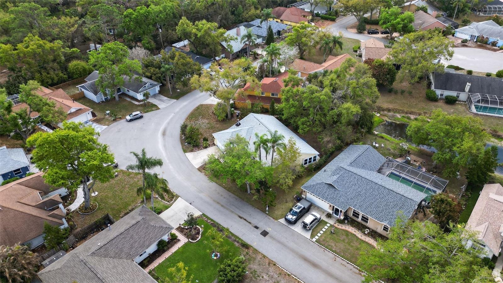 HAMLETS GROVE - Residential