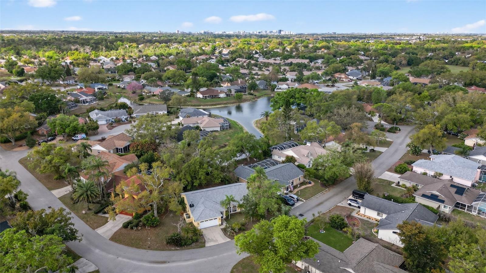 HAMLETS GROVE - Residential