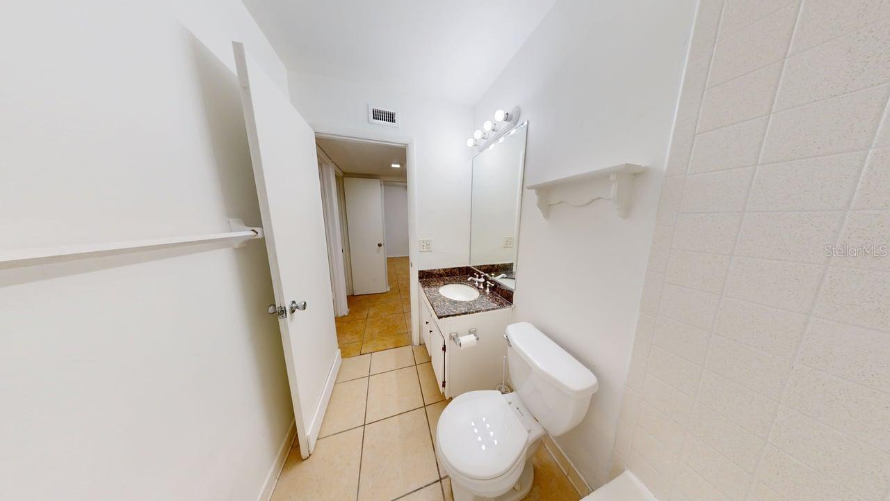 ASHWOOD CONDO - Residential Lease