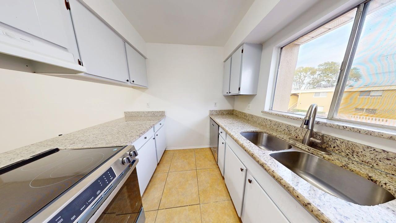 ASHWOOD CONDO - Residential Lease