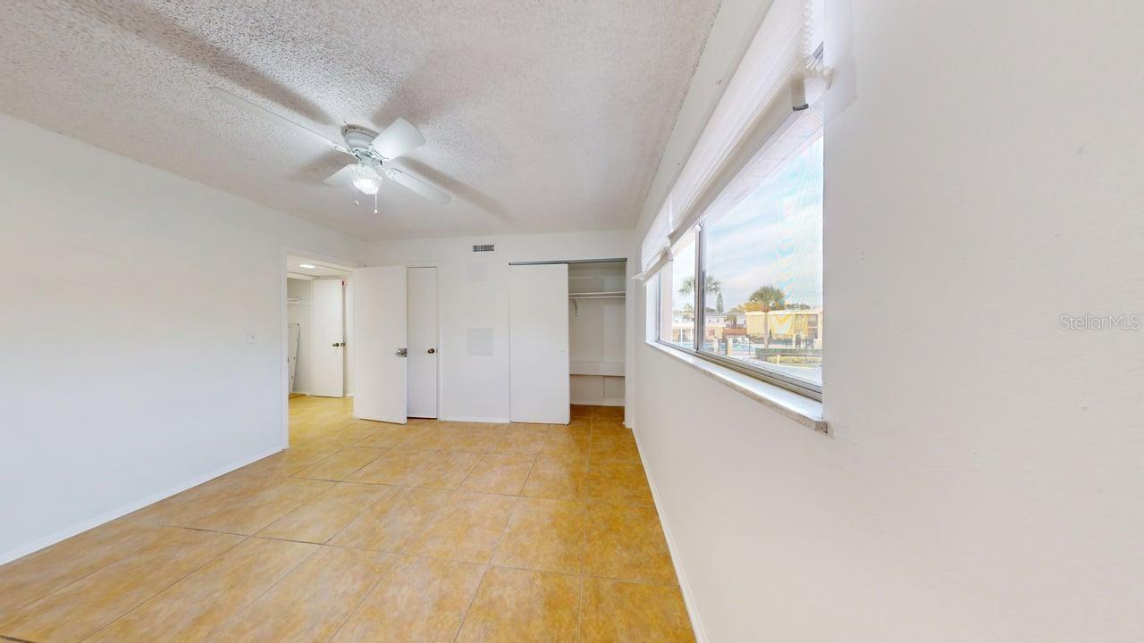 ASHWOOD CONDO - Residential Lease