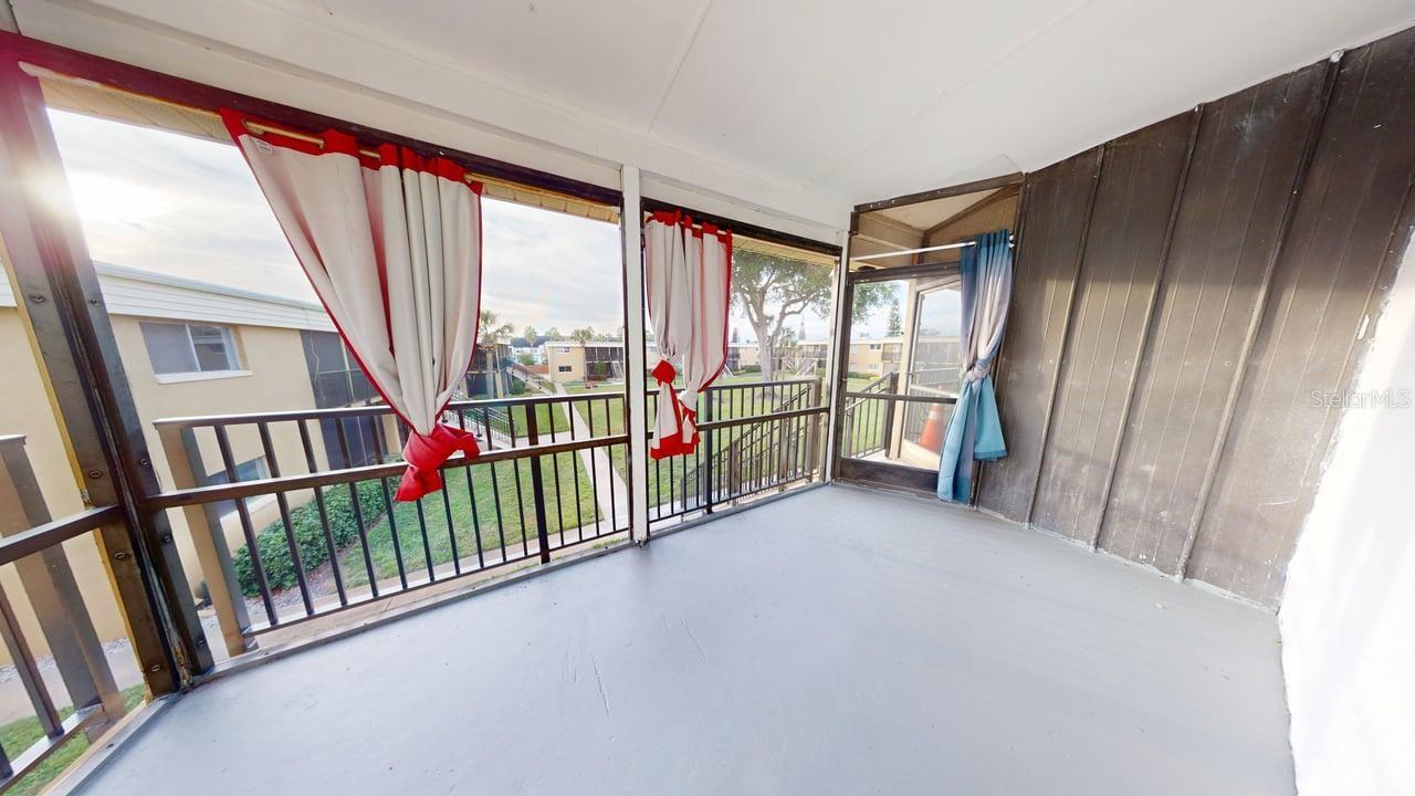 ASHWOOD CONDO - Residential Lease