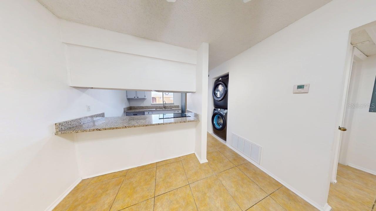 ASHWOOD CONDO - Residential Lease