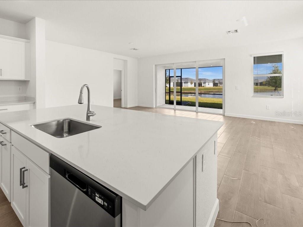 HARBOR EAST - Residential