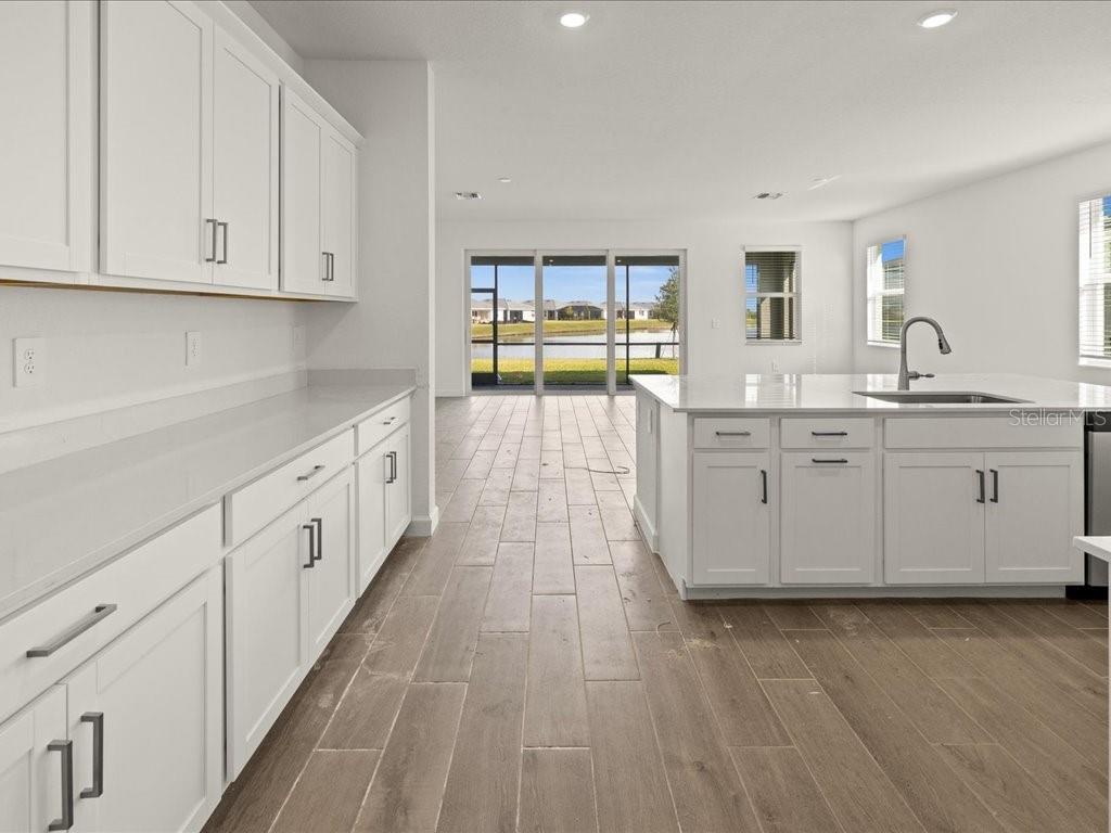 HARBOR EAST - Residential