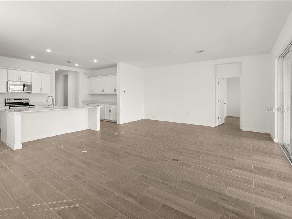 HARBOR EAST - Residential