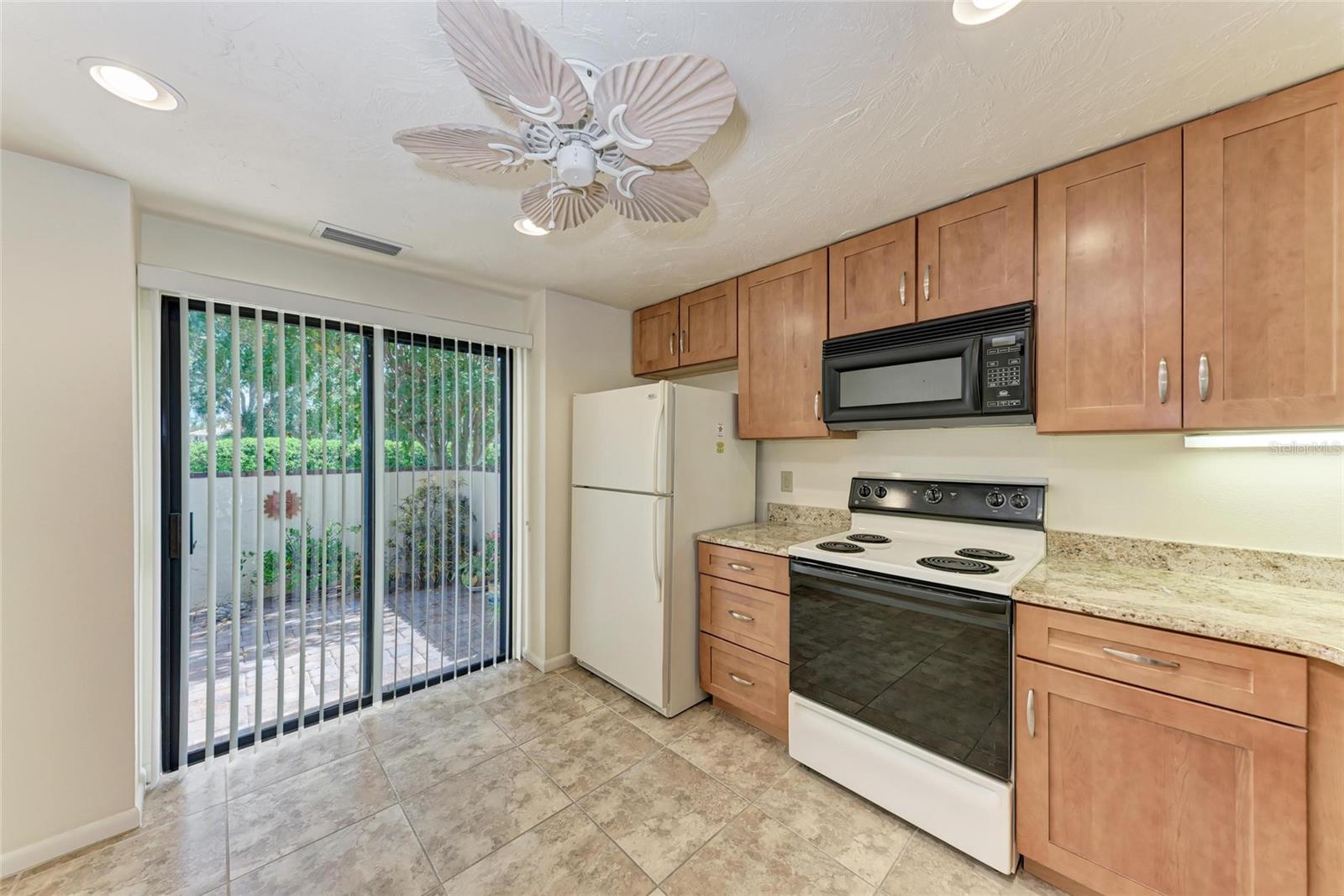 HUNTINGWOOD - Residential