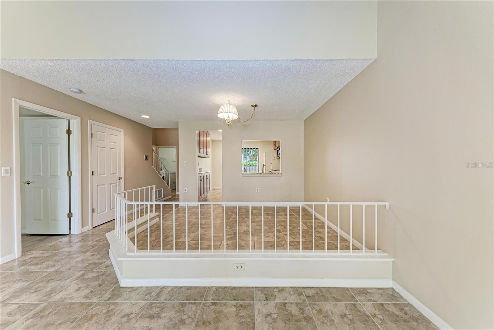 HUNTINGWOOD - Residential