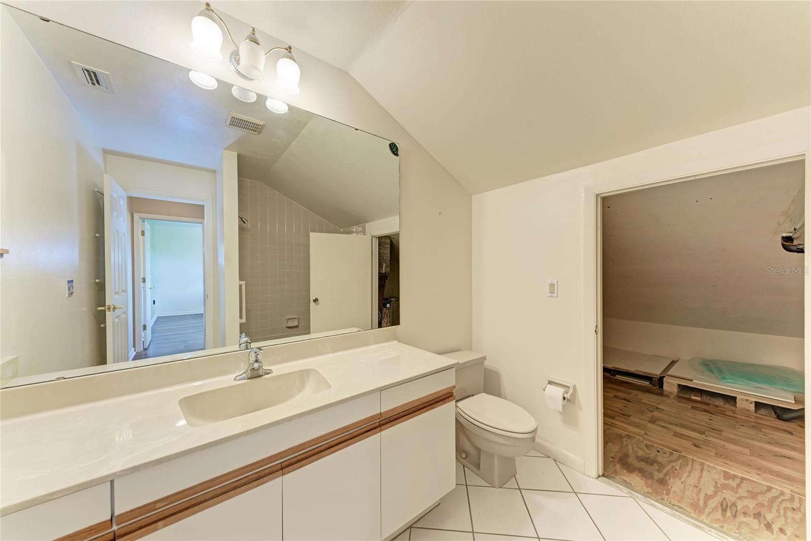 HUNTINGWOOD - Residential