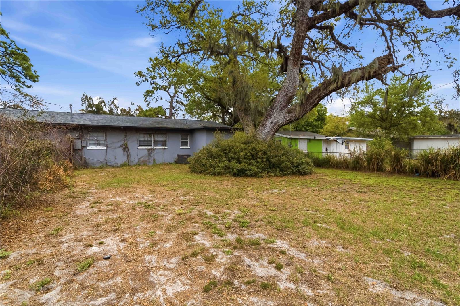 BEVERLY HEIGHTS - Residential Income