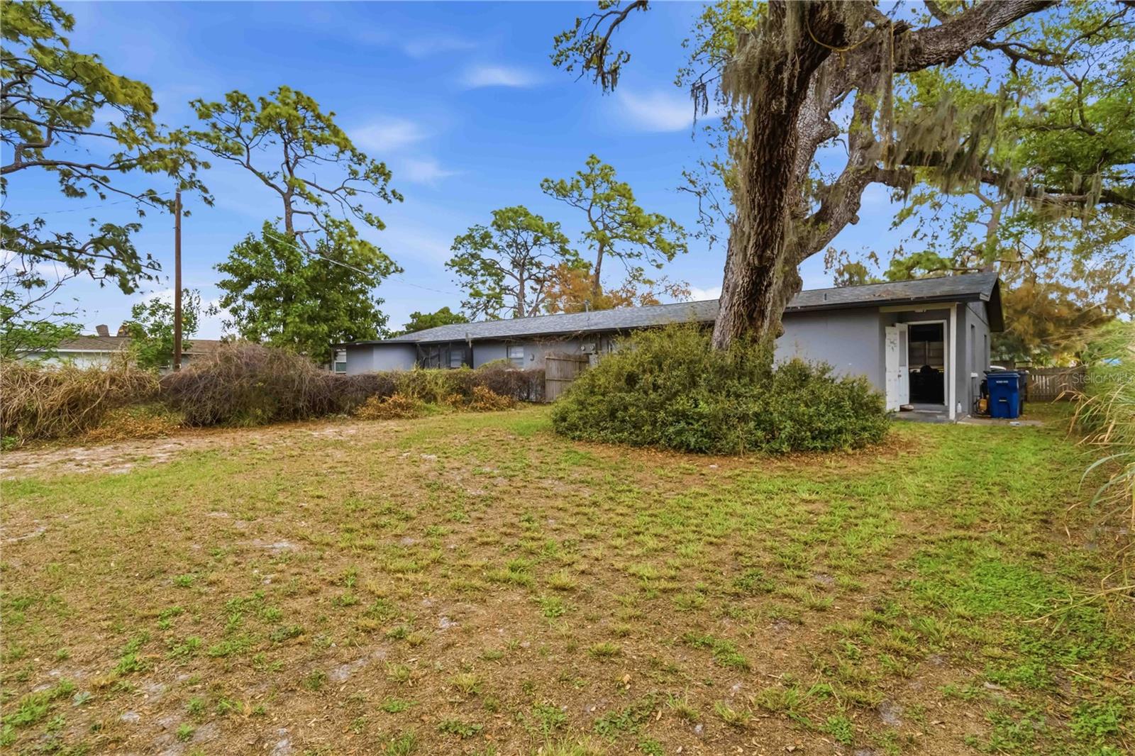 BEVERLY HEIGHTS - Residential Income