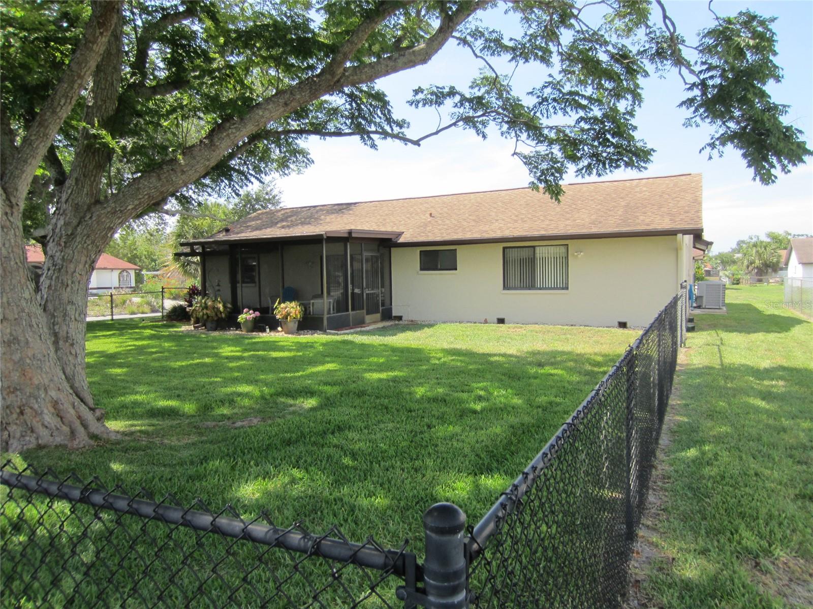 WINDSOR MILL - Residential