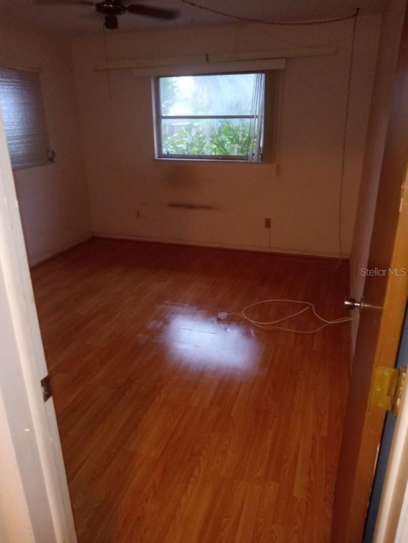 COUNTRY ESTATES 2ND ADD - Residential