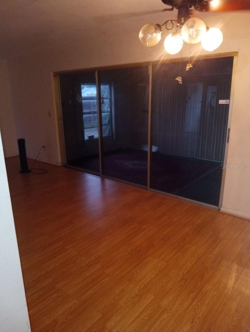 COUNTRY ESTATES 2ND ADD - Residential