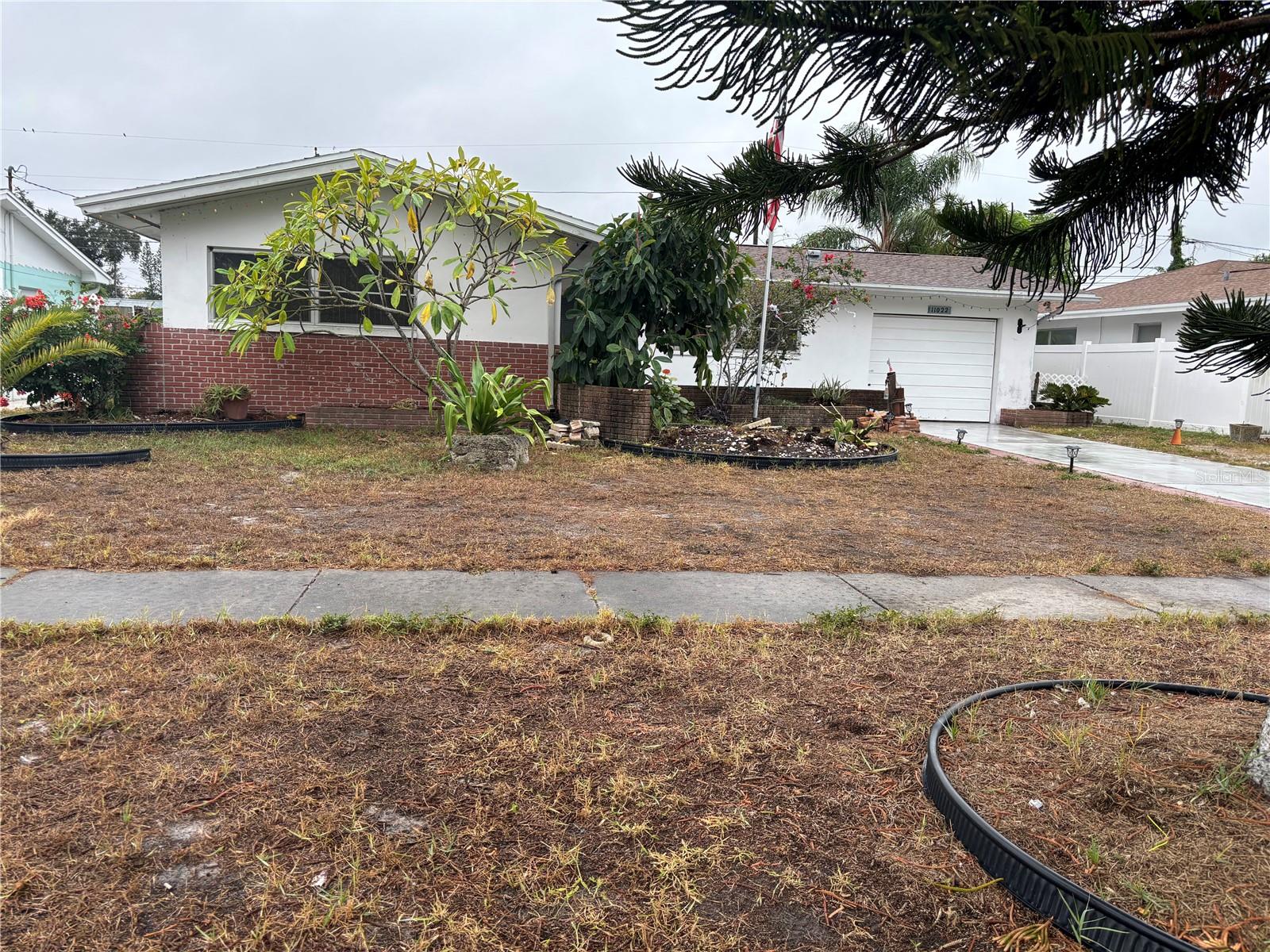 COUNTRY ESTATES 2ND ADD - Residential