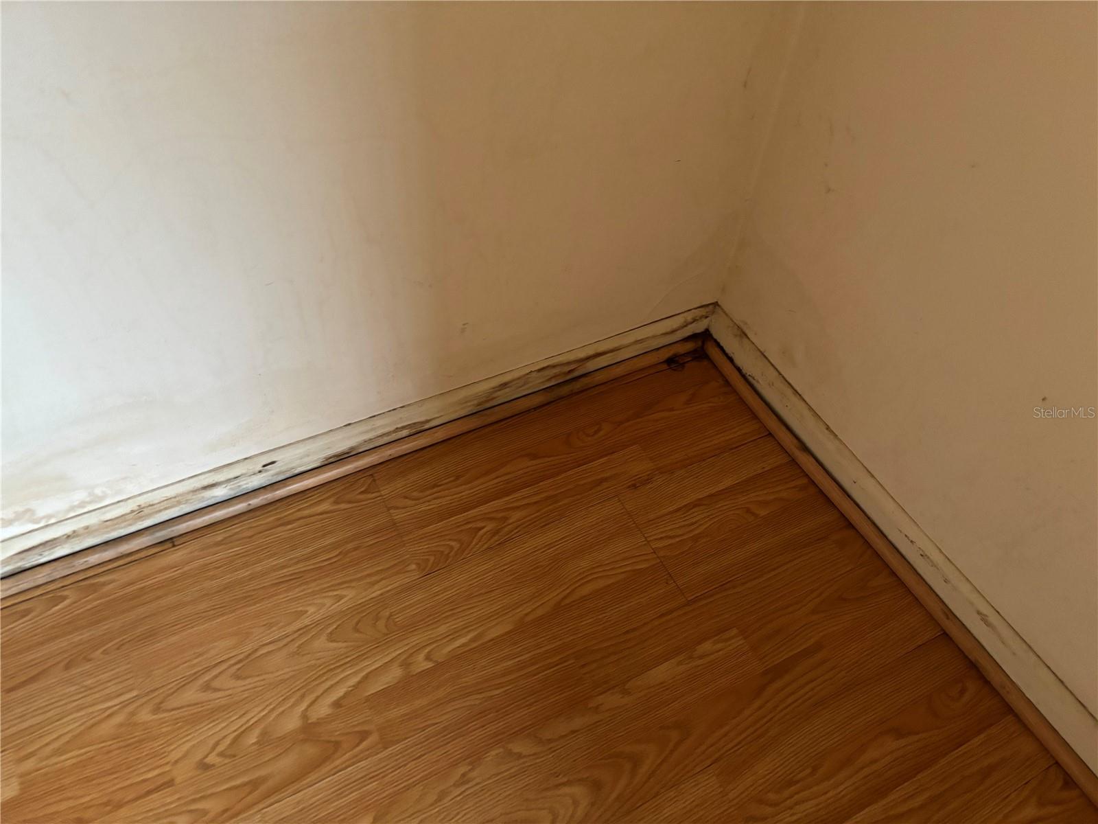 COUNTRY ESTATES 2ND ADD - Residential