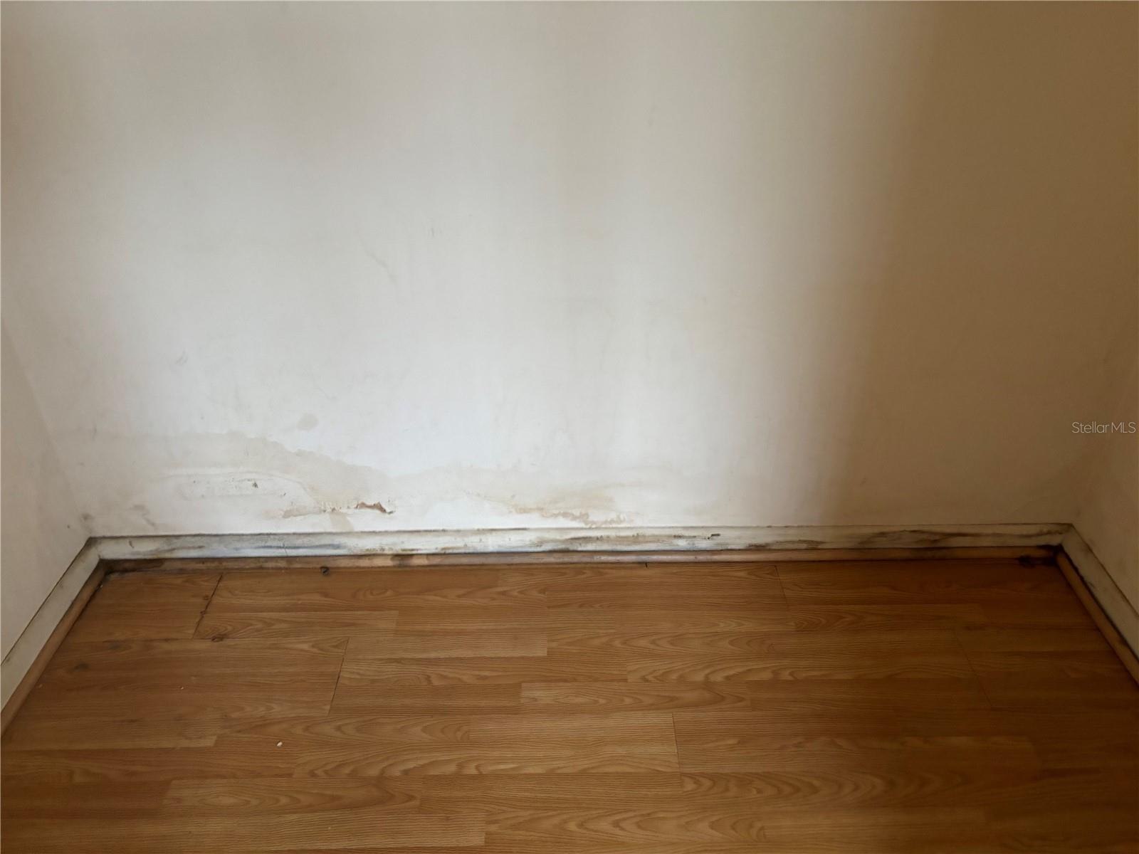 COUNTRY ESTATES 2ND ADD - Residential