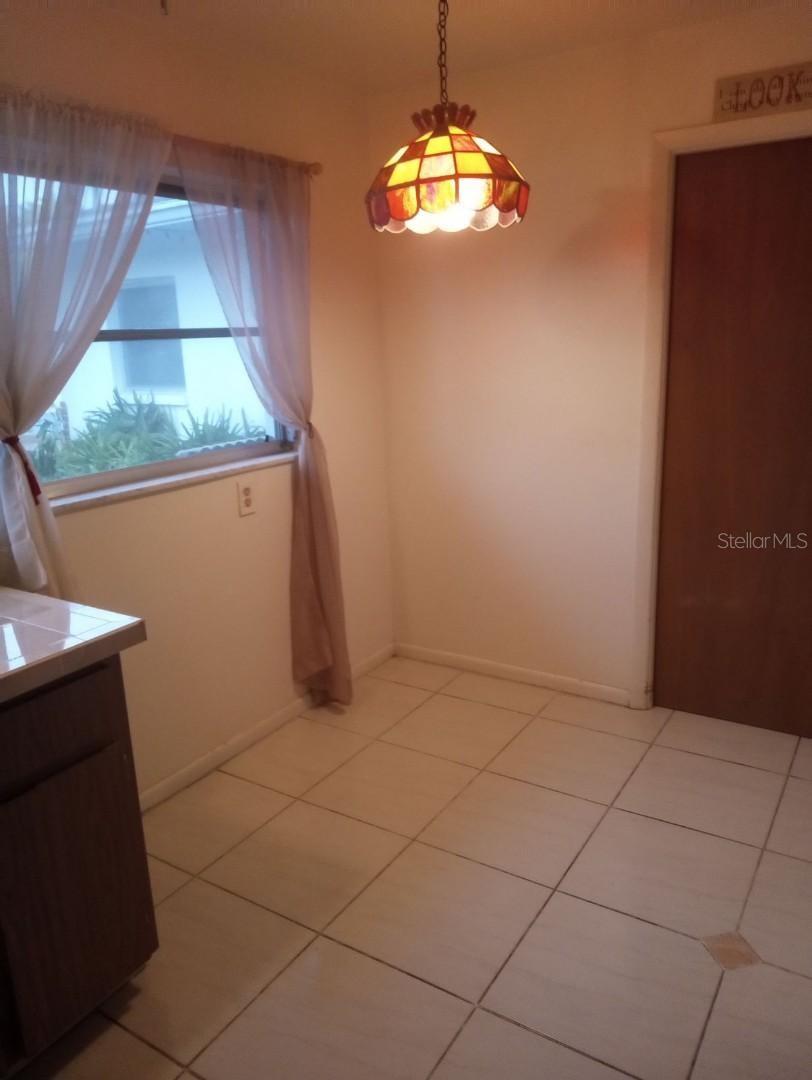 COUNTRY ESTATES 2ND ADD - Residential