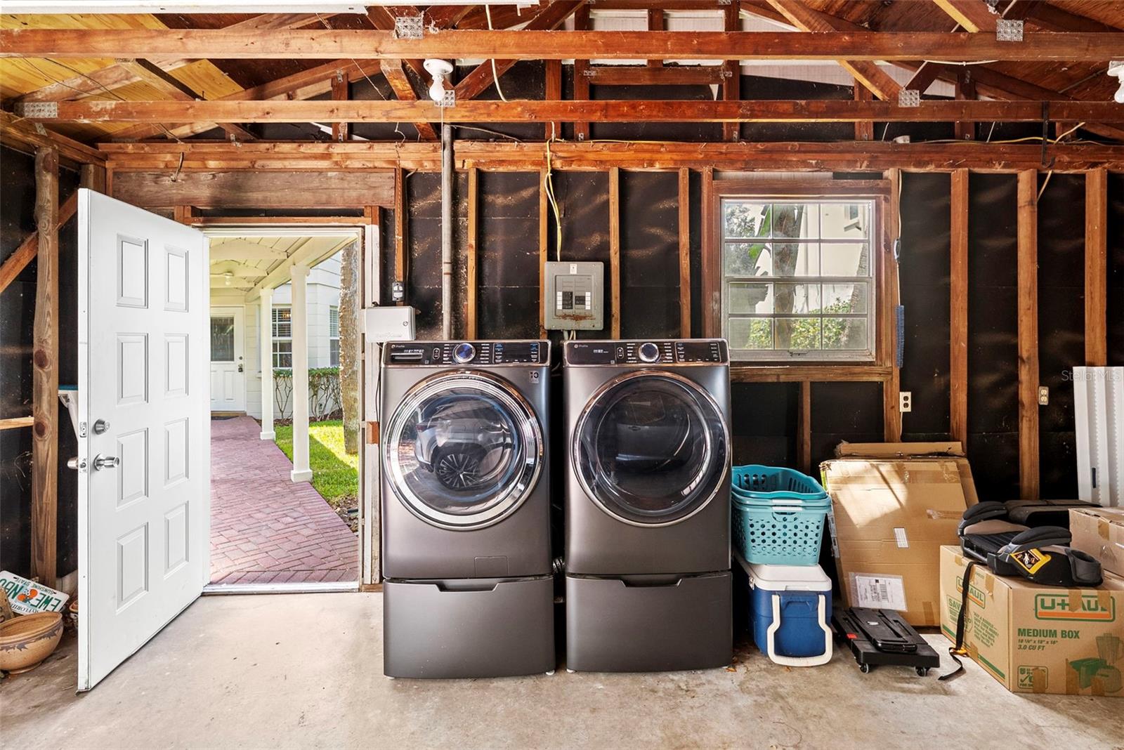 HENDERSON BEACH - Residential