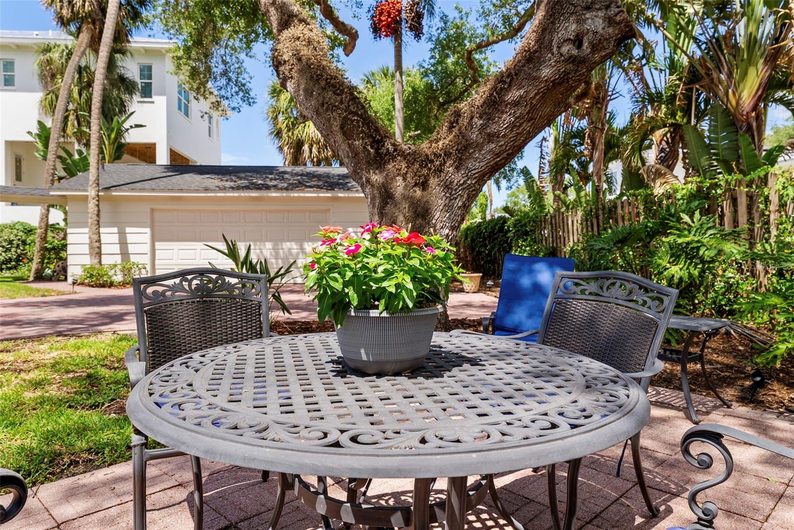 HENDERSON BEACH - Residential