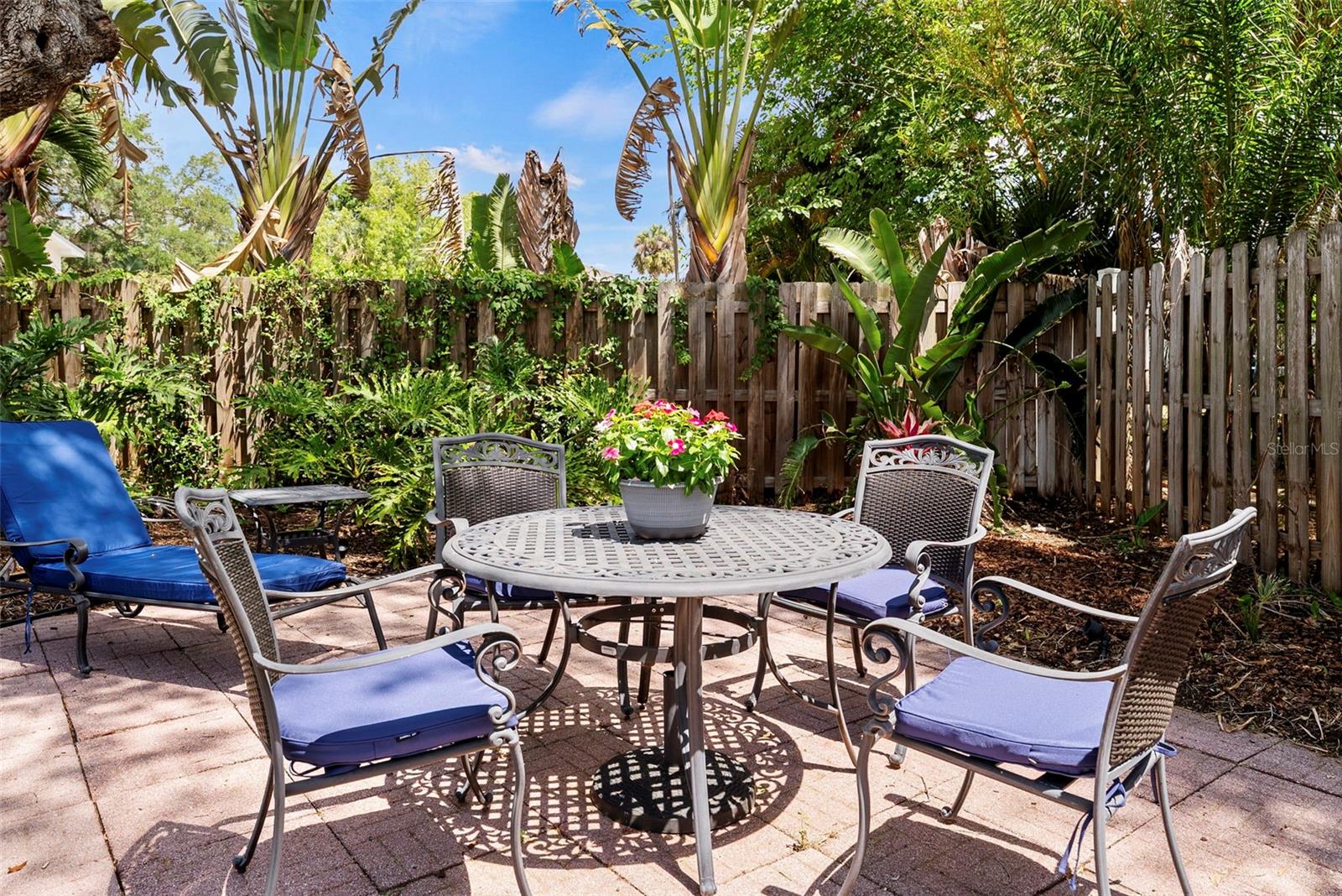 HENDERSON BEACH - Residential