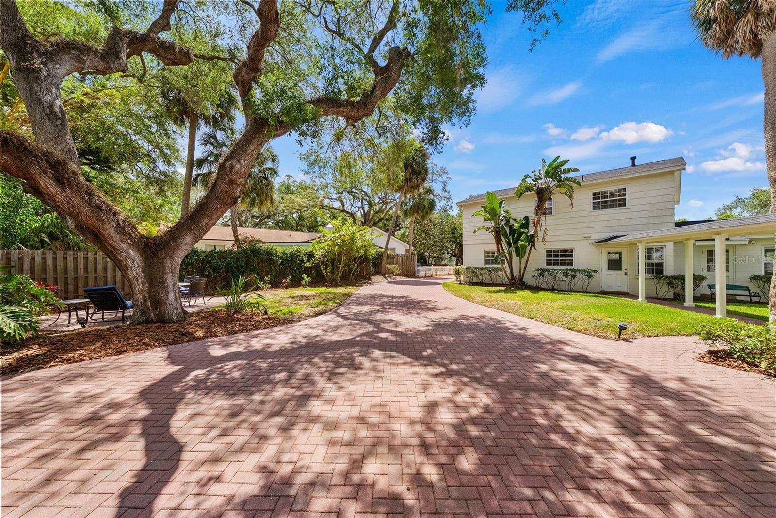 HENDERSON BEACH - Residential