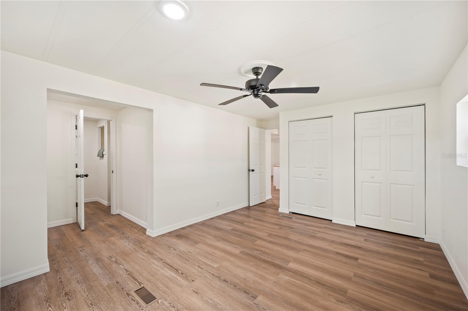 LAKE MARIANA ACRES - Residential