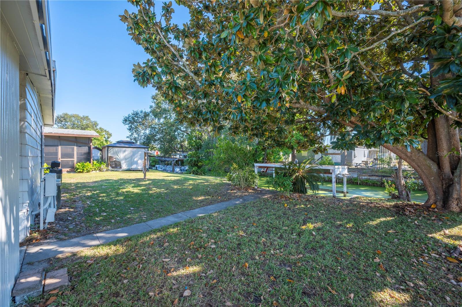 LAKE MARIANA ACRES - Residential