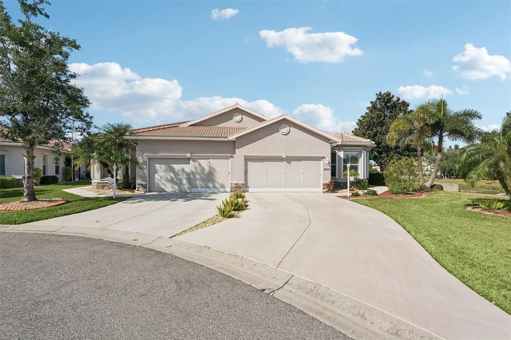 Photo of 8340 Palmetto Court, Englewood, FL 34224 (MLS # N6143007)