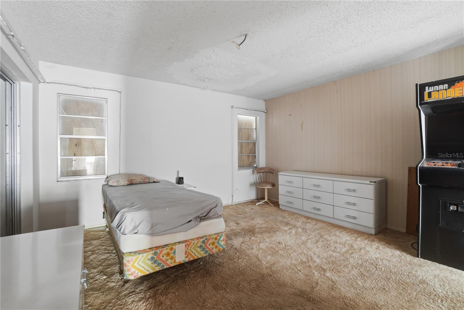 ORANGEWOOD SHADOWWOOD - Residential