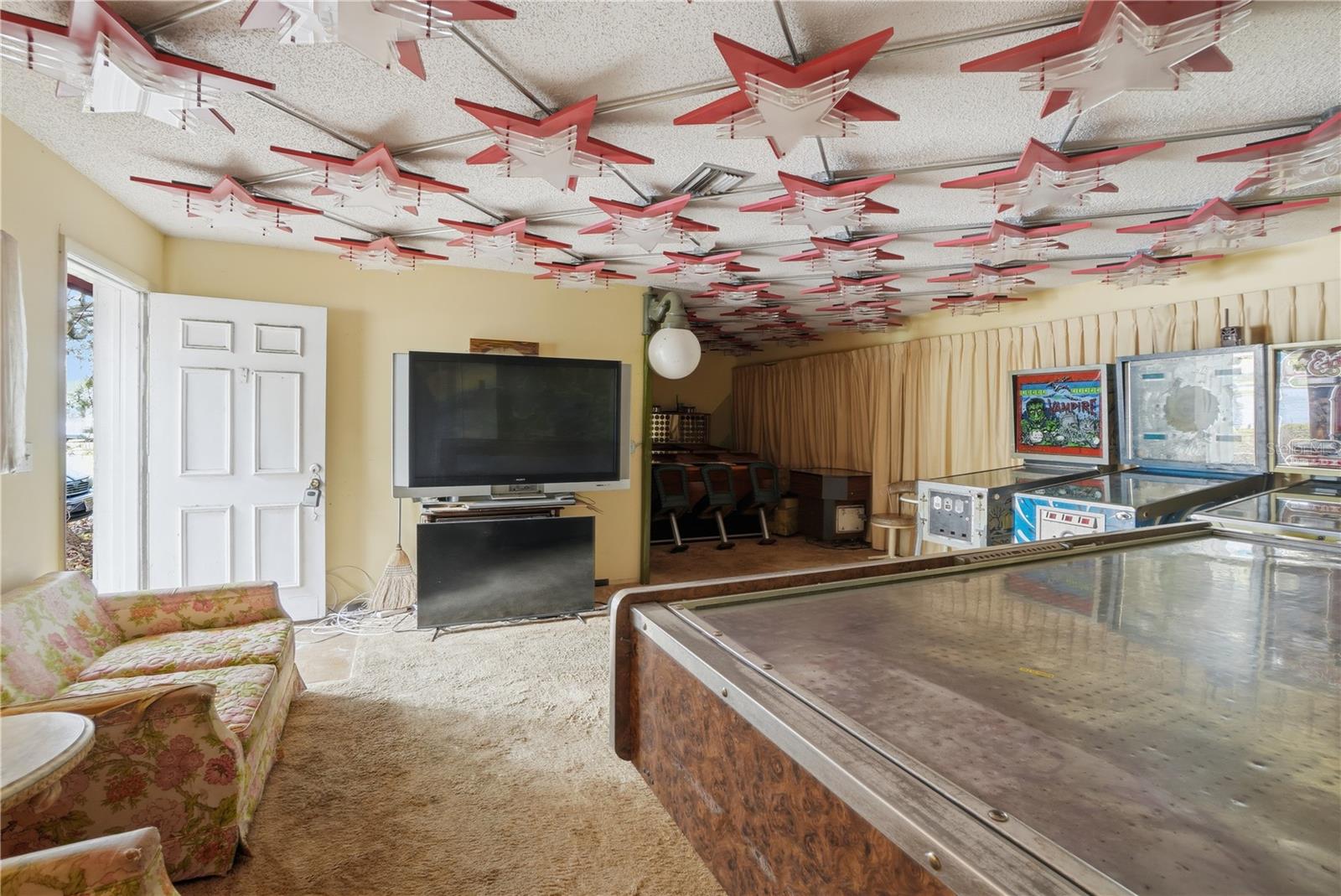 ORANGEWOOD SHADOWWOOD - Residential