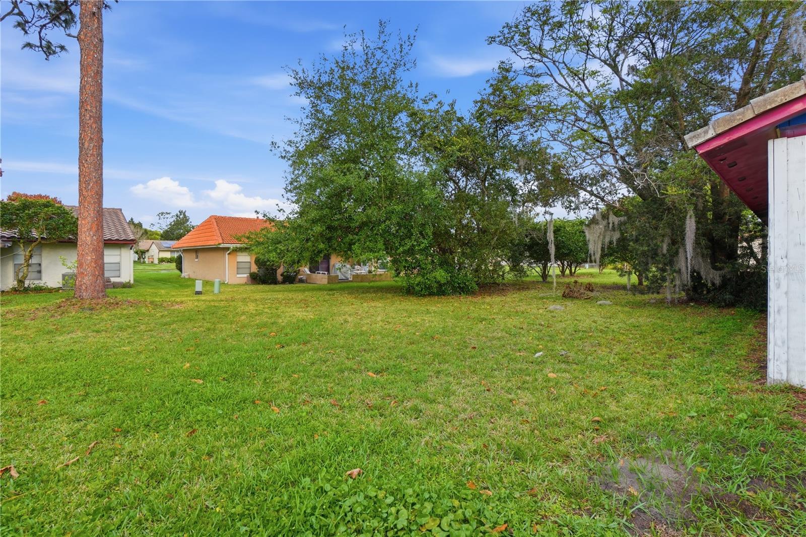 ORANGEWOOD SHADOWWOOD - Residential