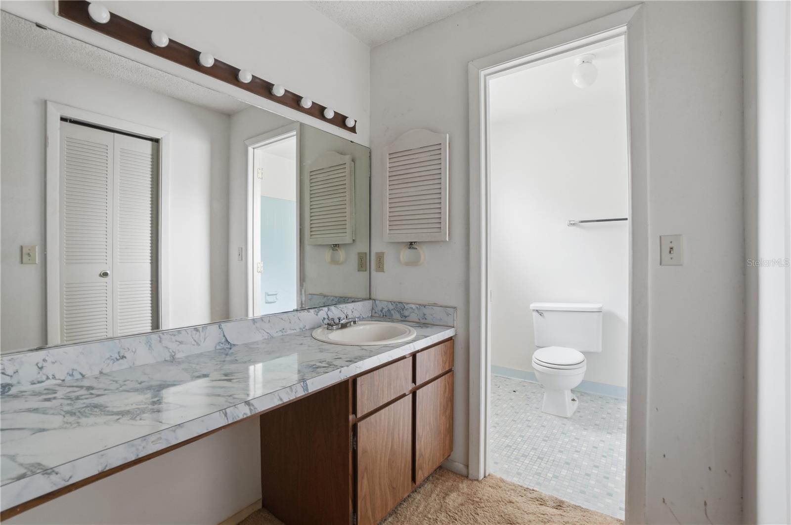 ORANGEWOOD SHADOWWOOD - Residential