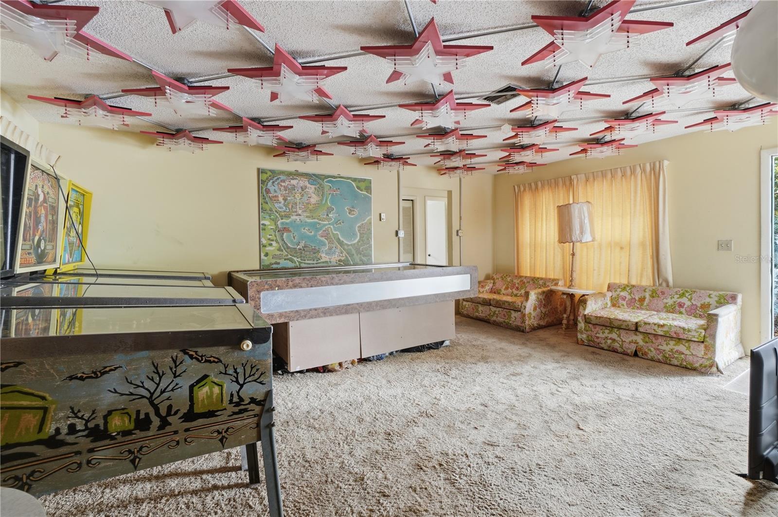 ORANGEWOOD SHADOWWOOD - Residential