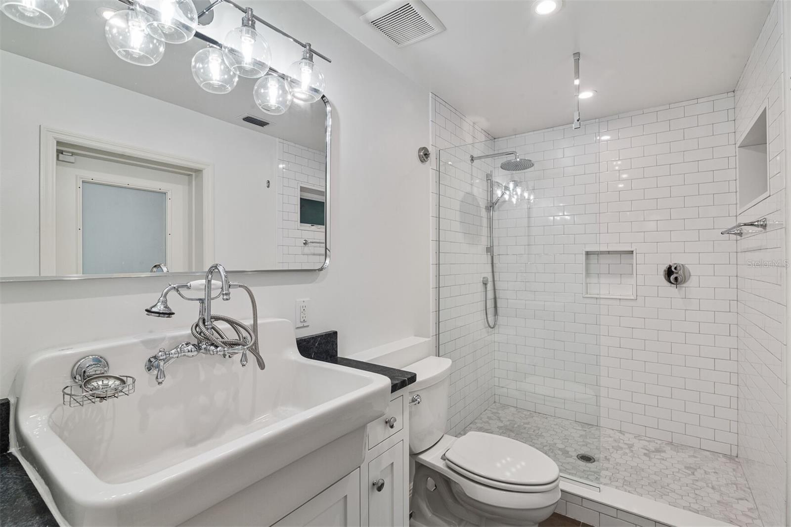 KIRKWOOD - Residential Lease