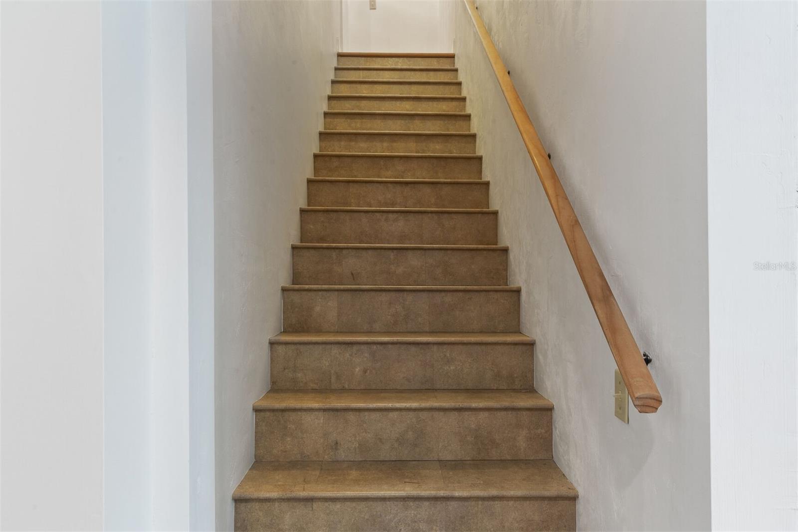 KIRKWOOD - Residential Lease