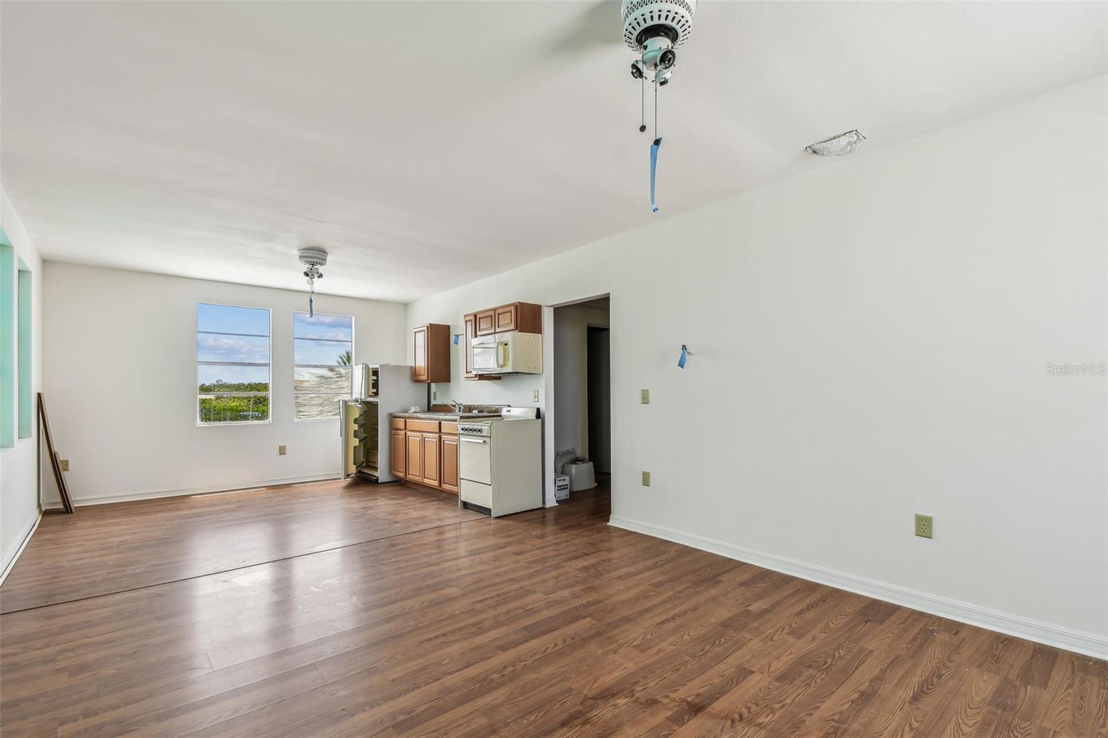 INDIAN ROCKS - Residential