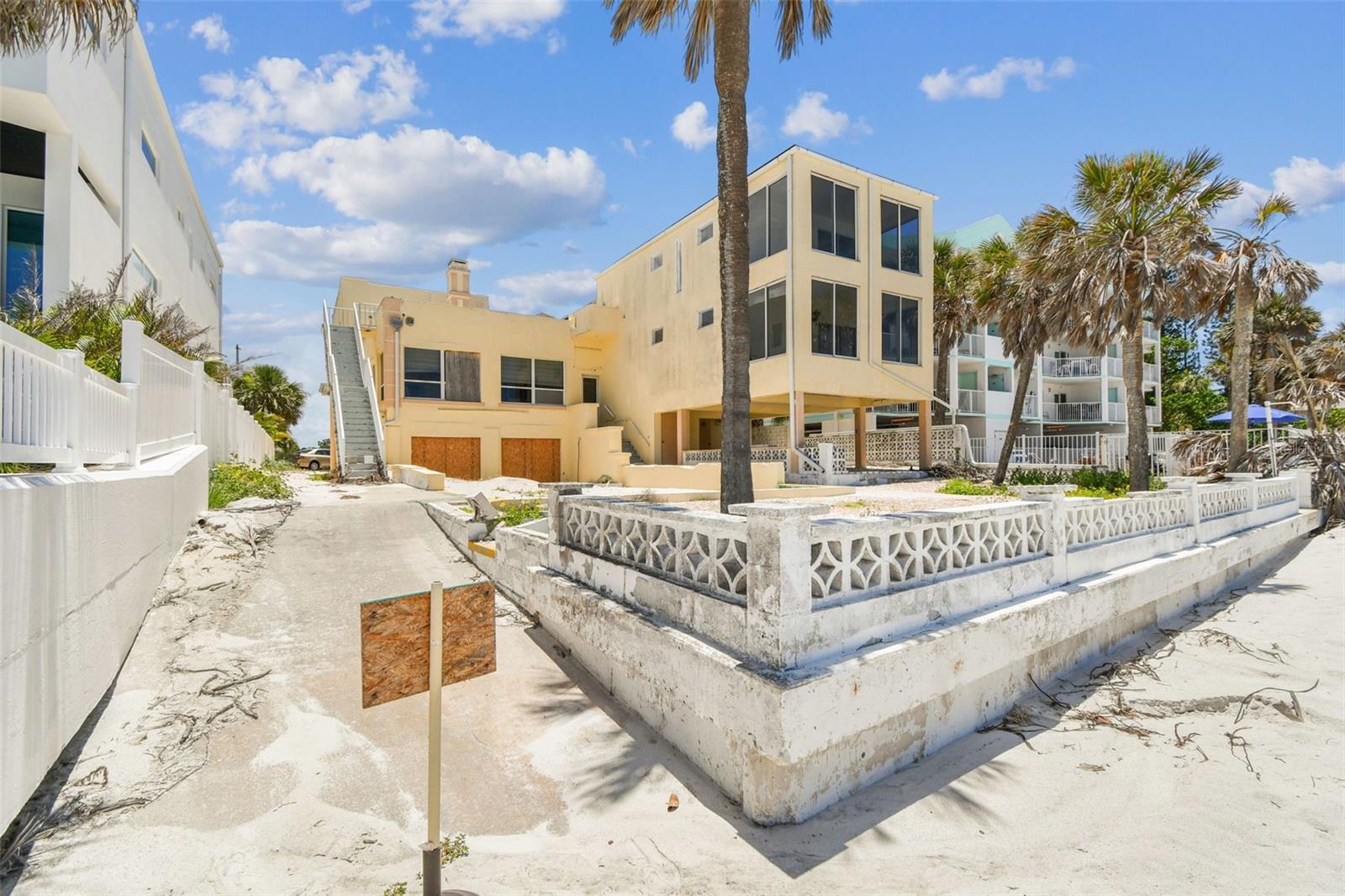 INDIAN ROCKS - Residential