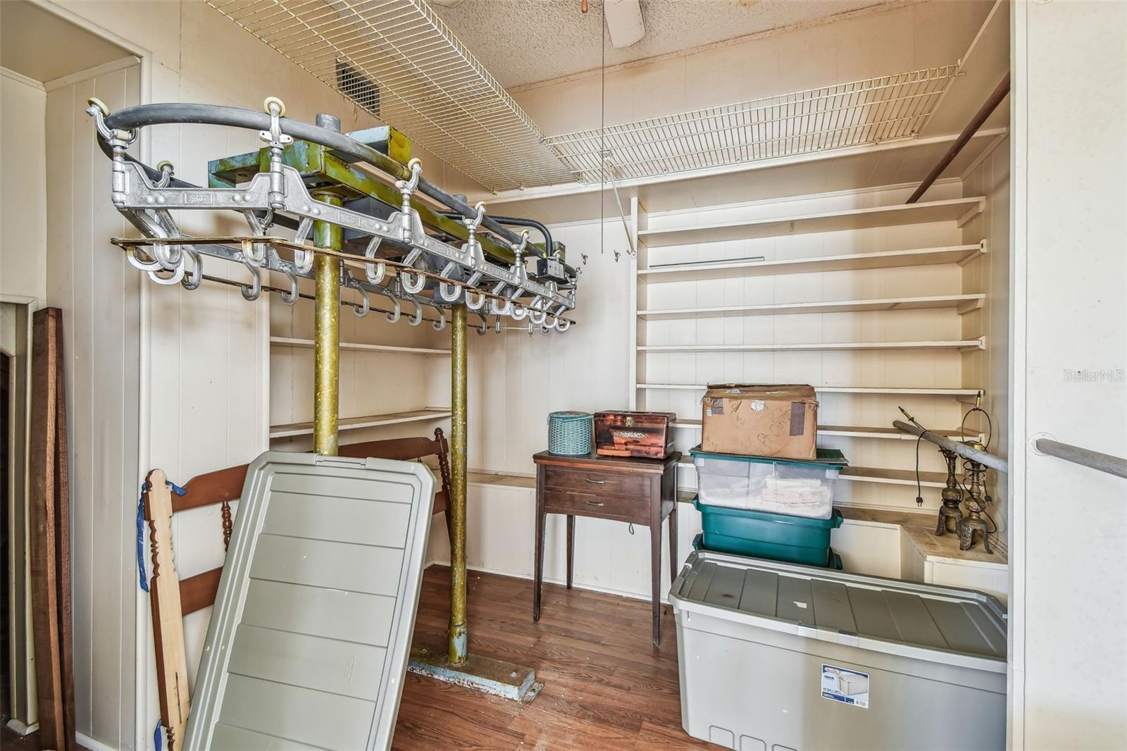 INDIAN ROCKS - Residential