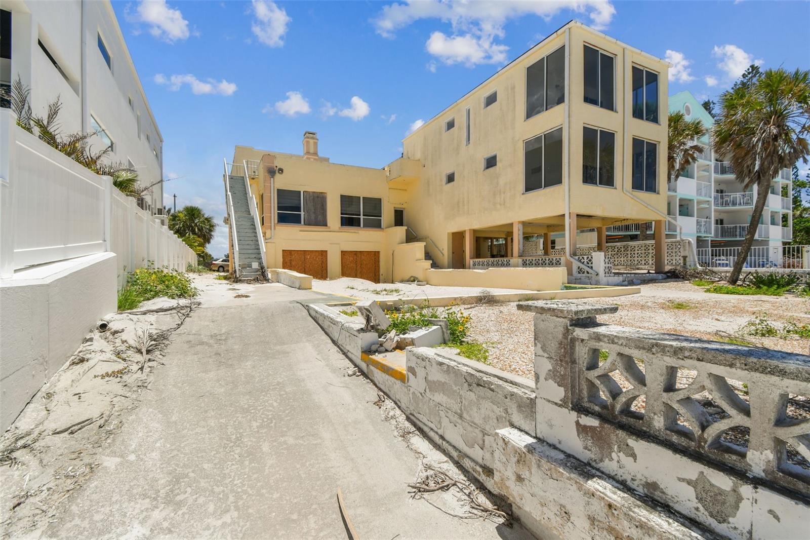 INDIAN ROCKS - Residential