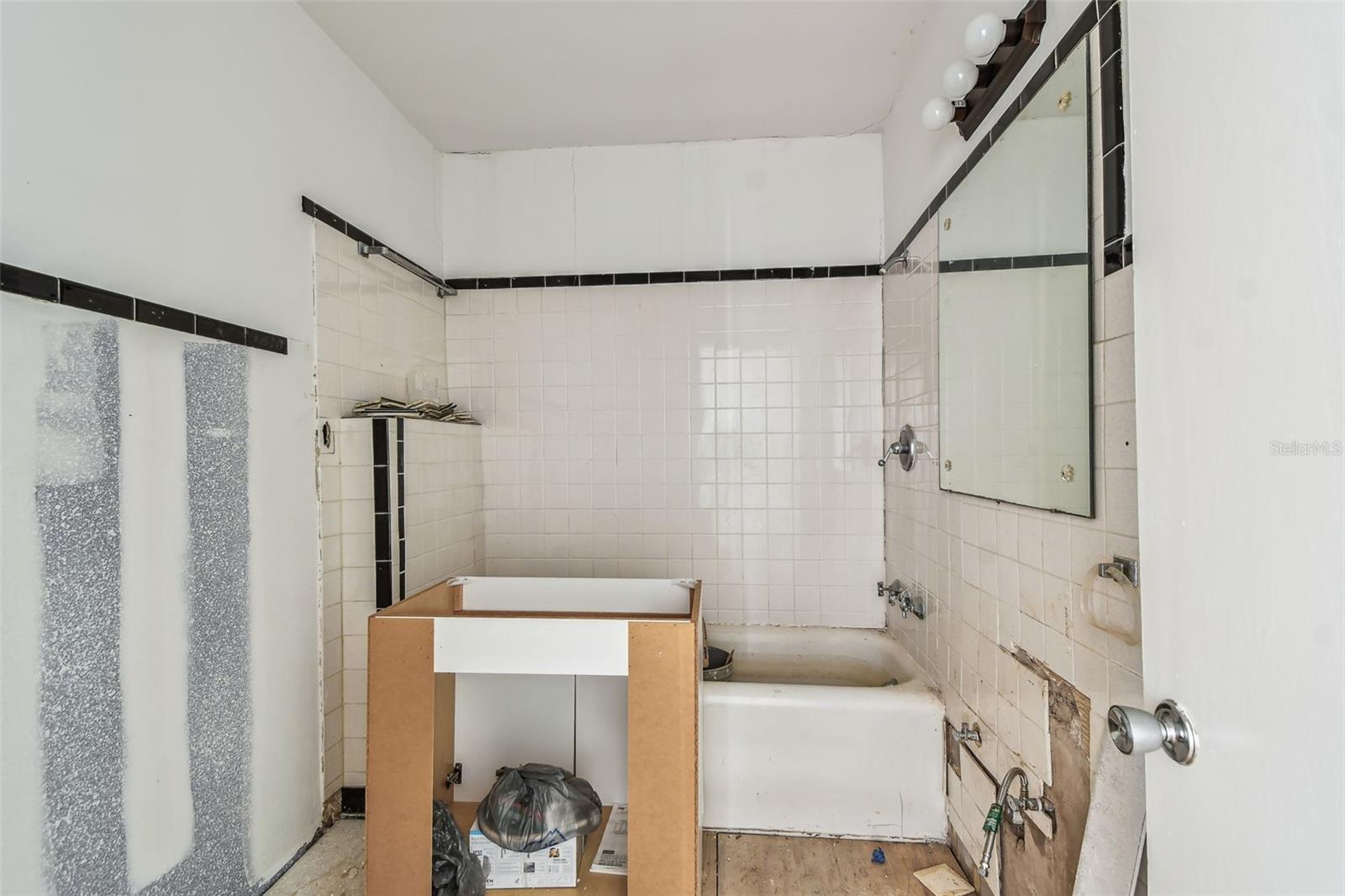 INDIAN ROCKS - Residential