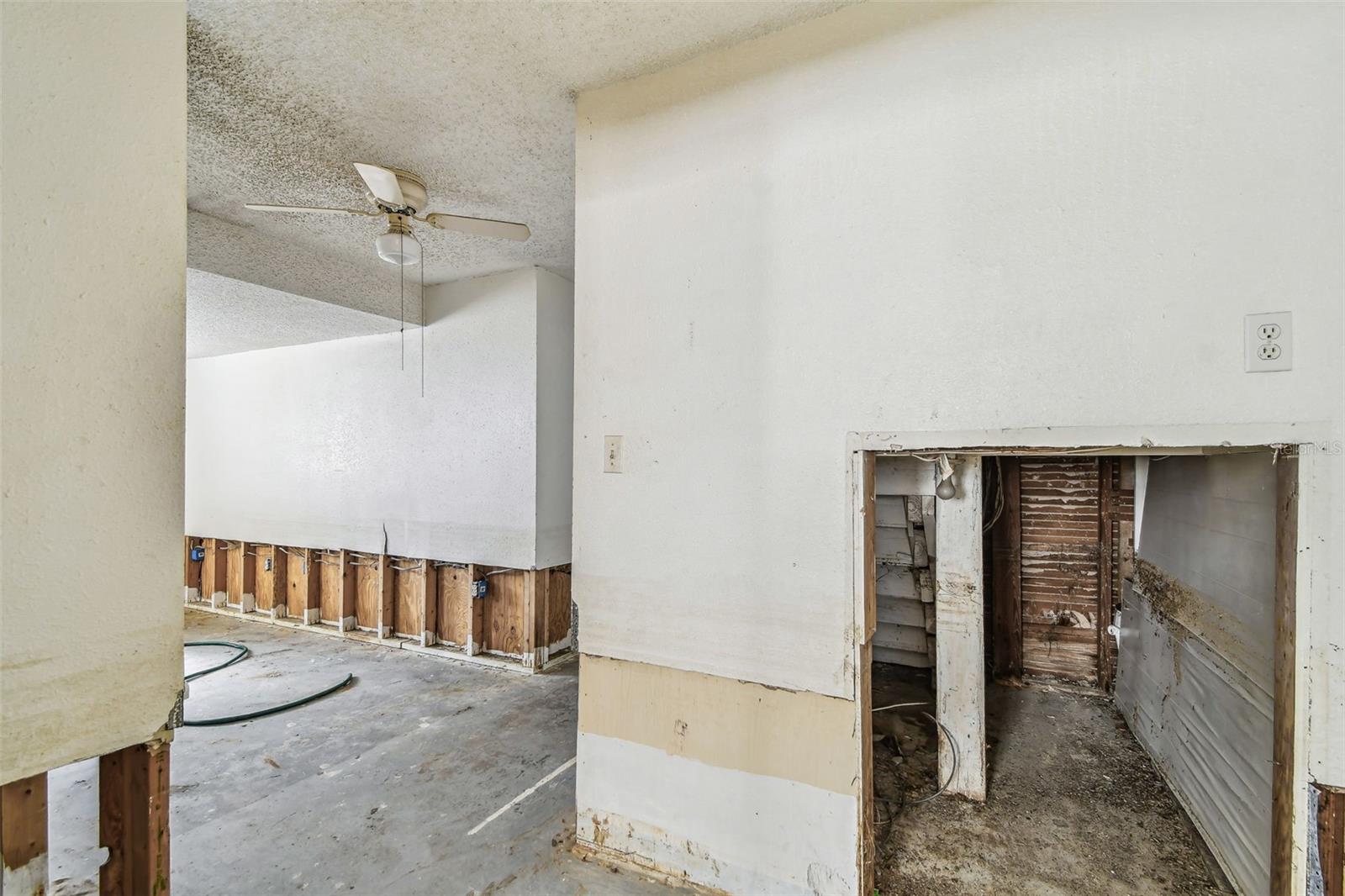 INDIAN ROCKS - Residential