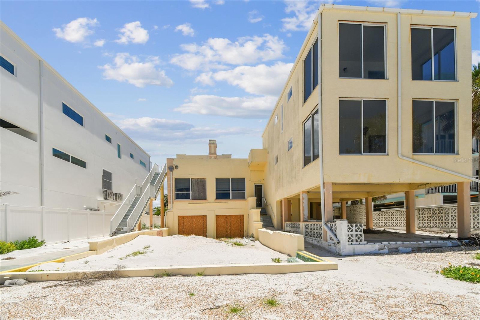 INDIAN ROCKS - Residential