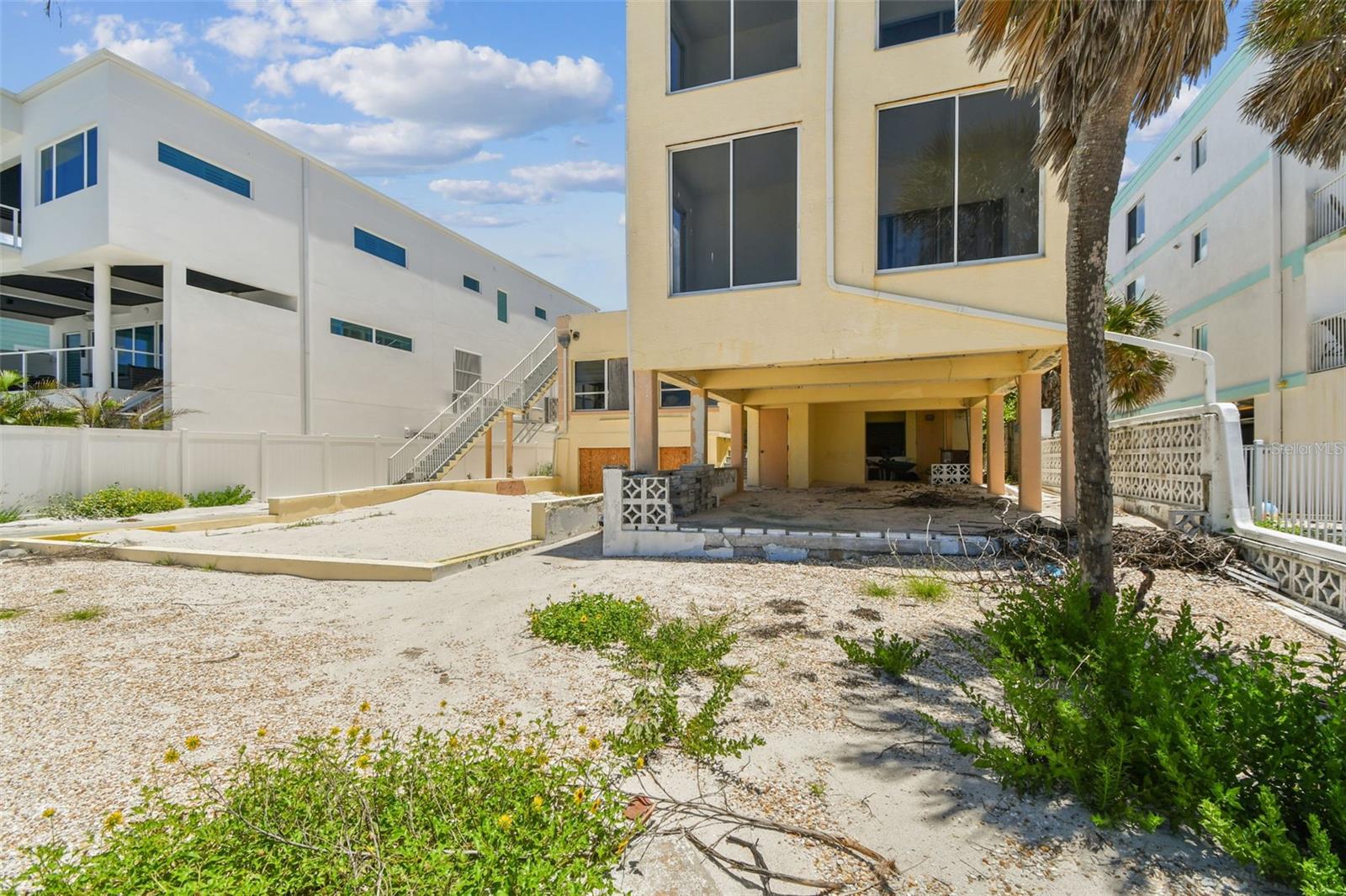 INDIAN ROCKS - Residential