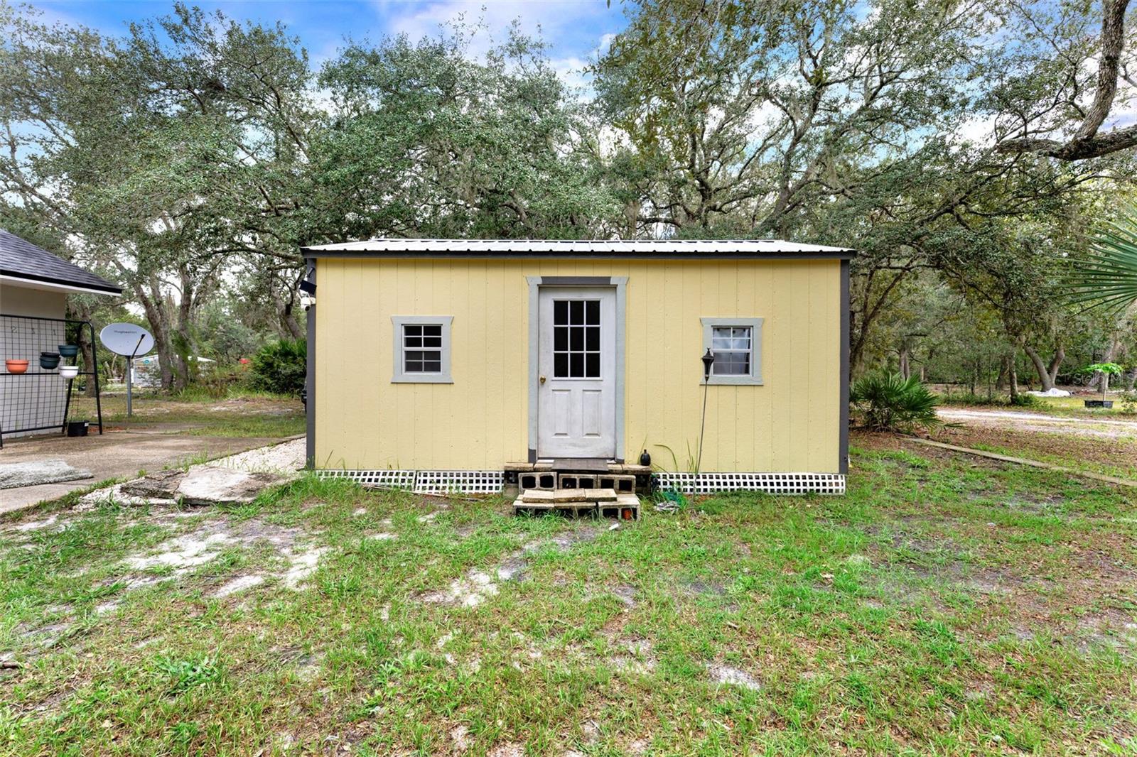 BLACKWATER OAKS - Residential